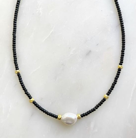 Kyra Stone Necklace - Black / Stud / Pearl